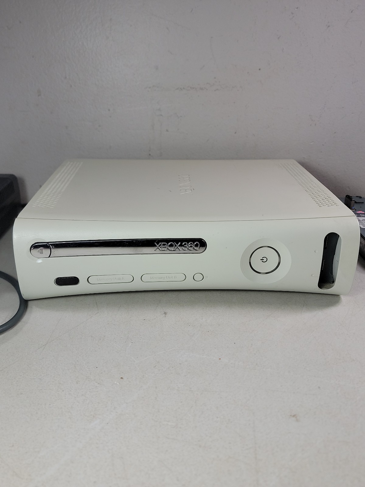 X-BOX 360 CONSOLE (UNTESTED, AS IS, PART OR REPAIR)