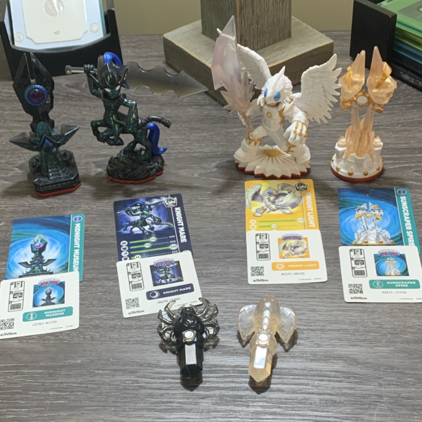 Activision Skylanders Trap Team Knight Mare Knight Light Figures with Traps