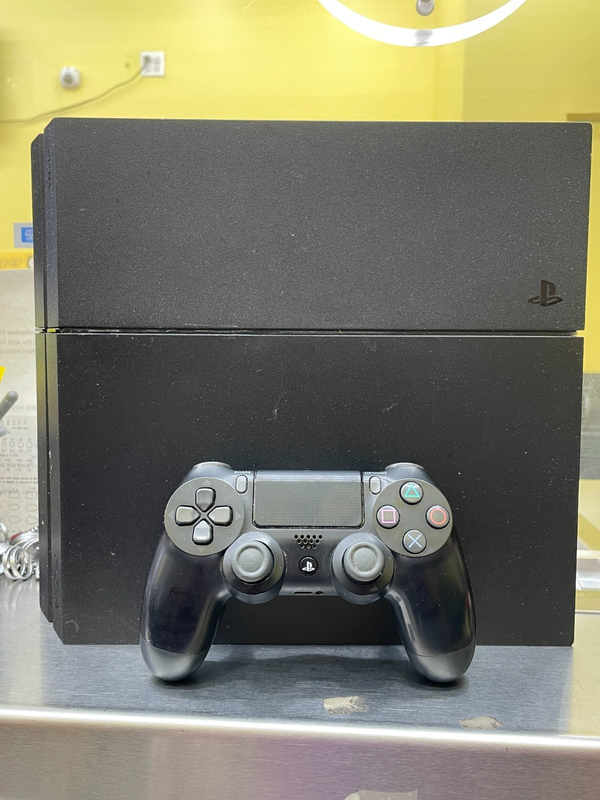 Sony PlayStation 4 Console – 500 GB (CUH1215A)