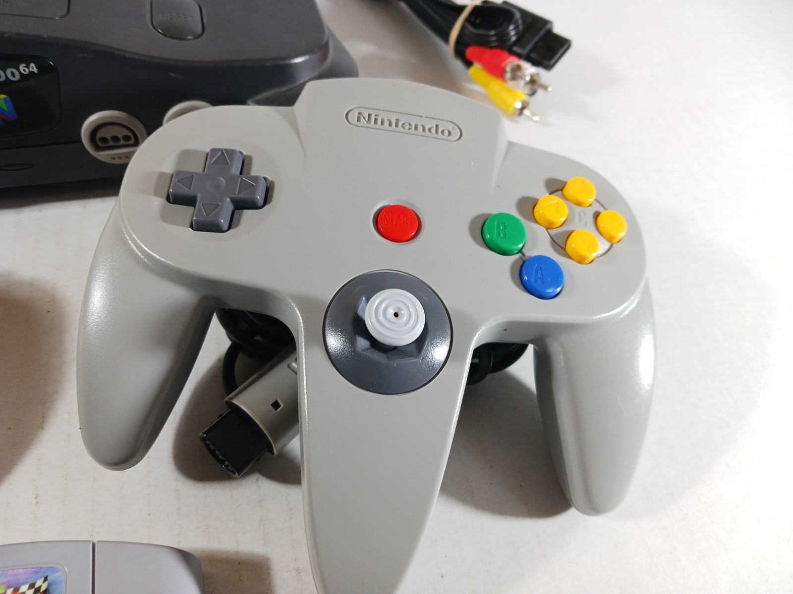 Nintendo 64 N64 Console Bundle Mario Kart 64 Authentic Two Controllers Lot Set