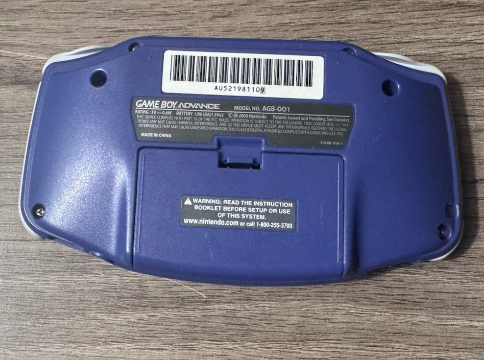 Gameboy Advance Indigo – Tested and working – CLEAN!