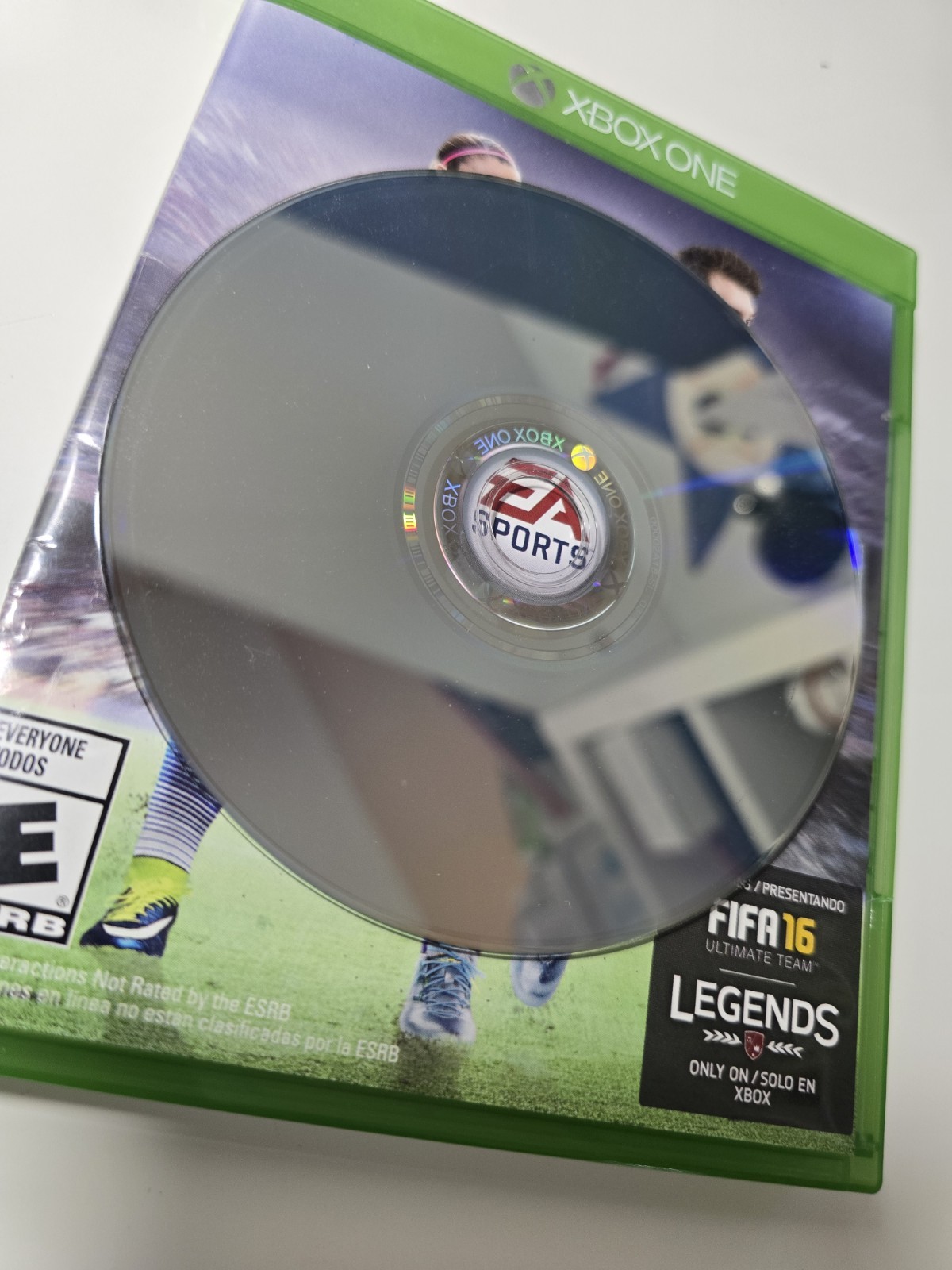 EA Sports FIFA 16 Xbox One E Soccer Sports Game Online Play NTSC-U/C