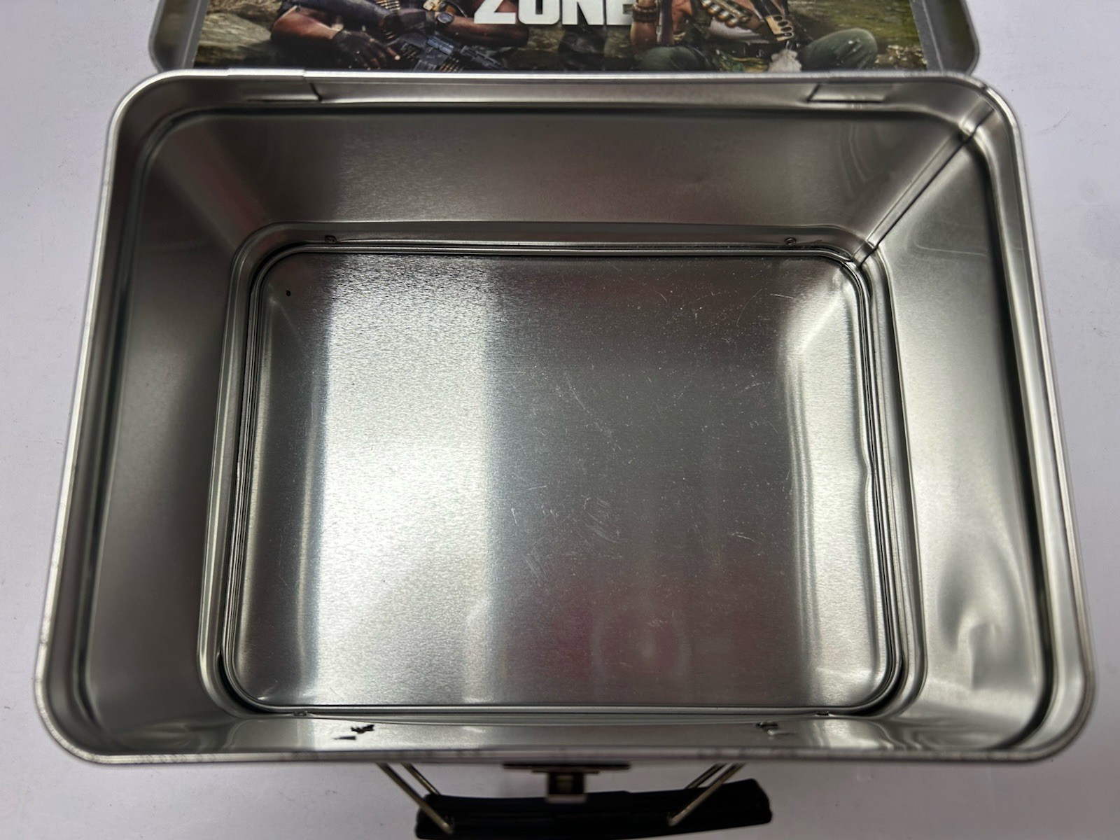 Call Of Duty Modern Warfare Verdansk ‘84 Lunch Box Pail Black Ops Cold War Zone