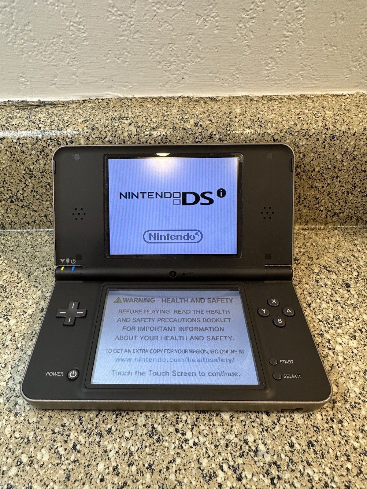 *Great Condition* Nintendo DSI XL Bronze Handheld Console
