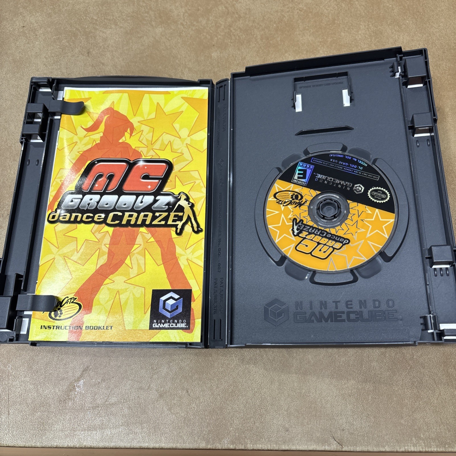 MC Groovz Dance Craze for Nintendo GameCube Complete Game w Manual Tested Works