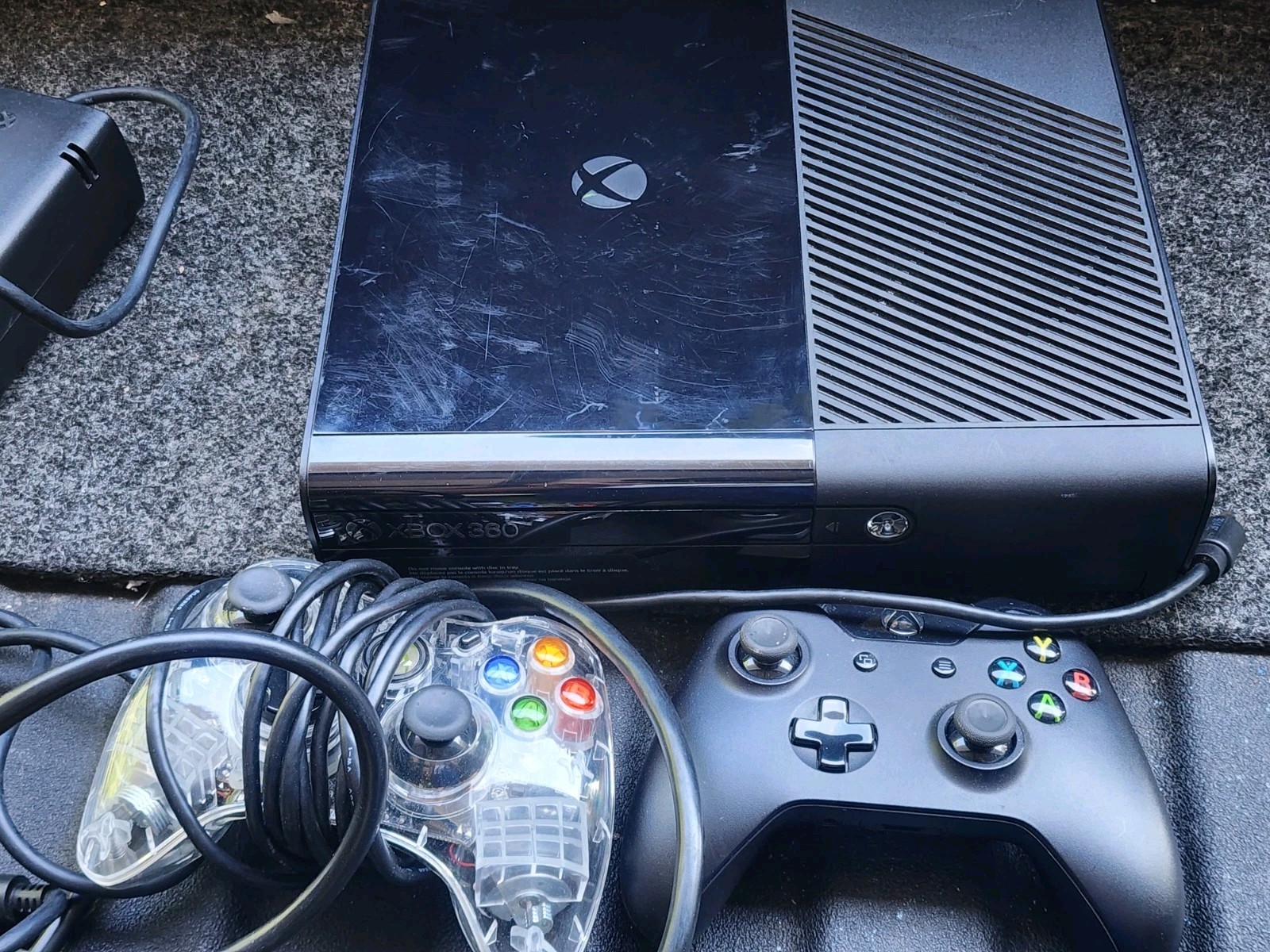 Microsoft Xbox 360 E Console Bundle with Wireless Controller