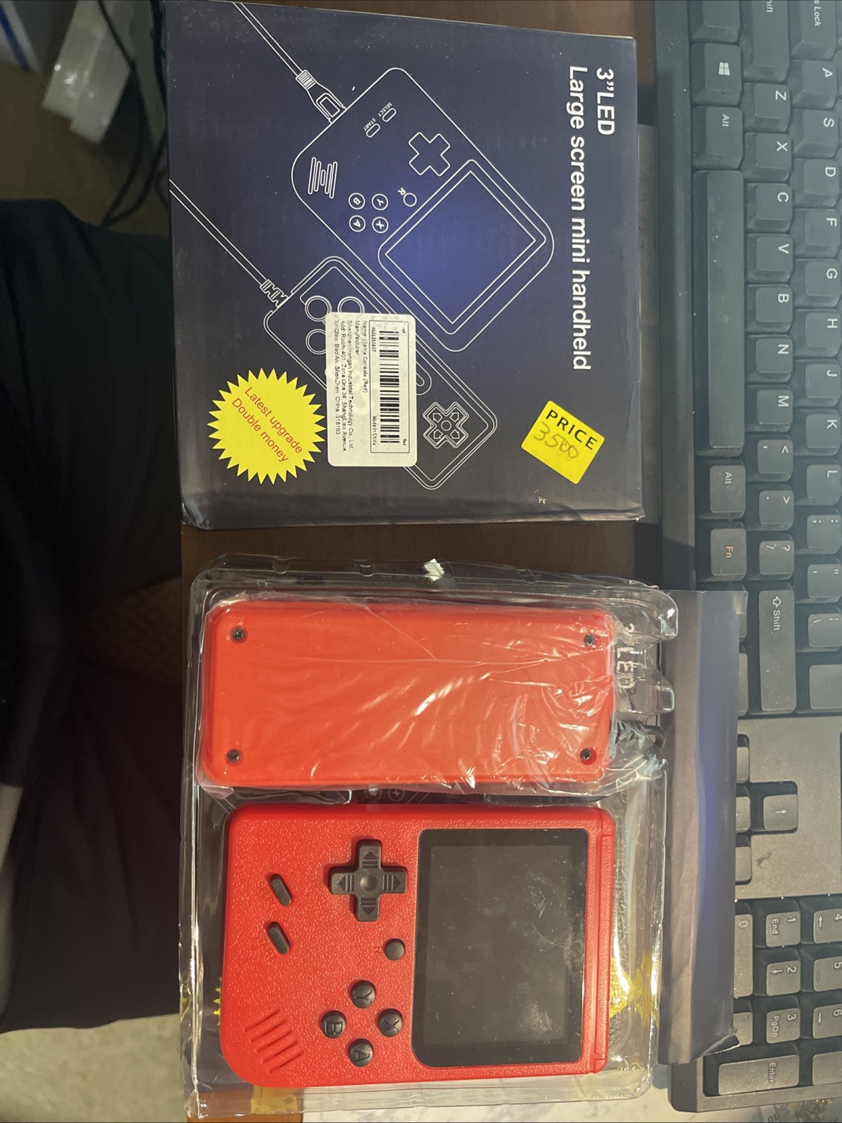 VIDEO GAME RETRO 3”LED LARGE SCREEN MINI HANDHELD .. THIS CAN CONNECT TO TV.128