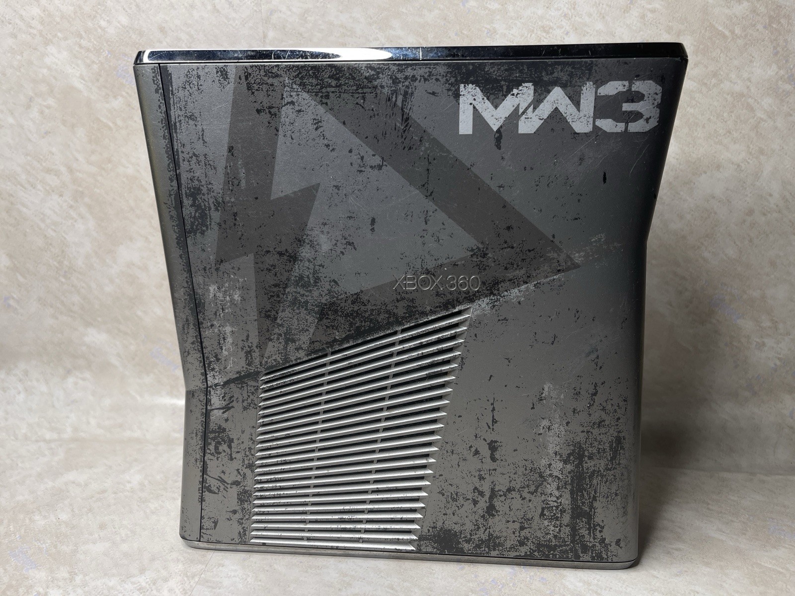 Microsoft Xbox 360 S Call of Duty: Modern Warfare 3 Limited Edition Console