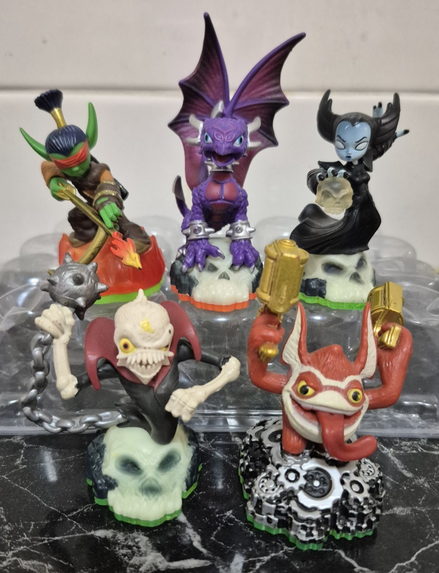 Skylanders Spyro’s Adventure Character Bundle Giant Skylanders Series 1 & 2 2012
