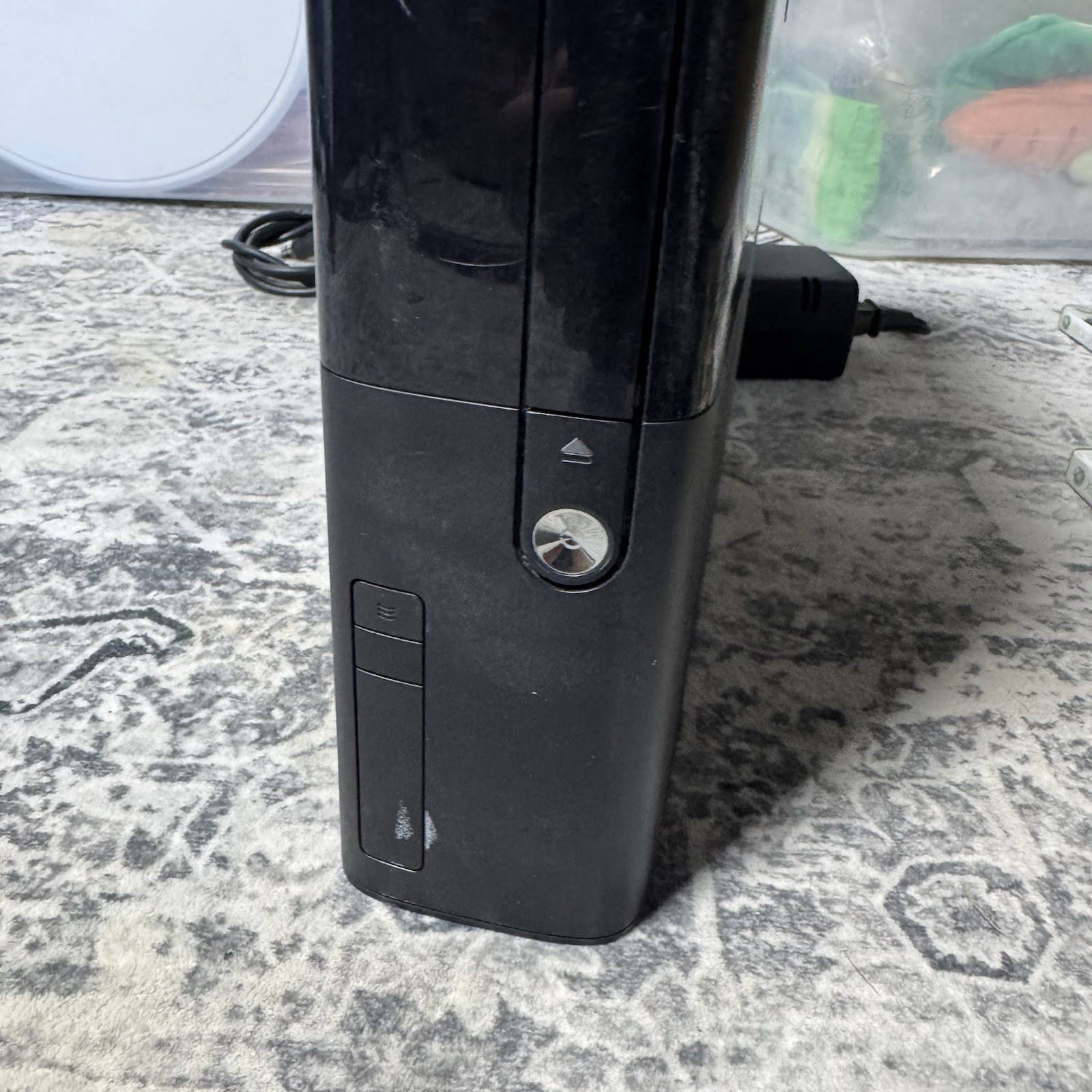 Xbox 360 E Series 4GB Console Bundle w/ Games READ DESC