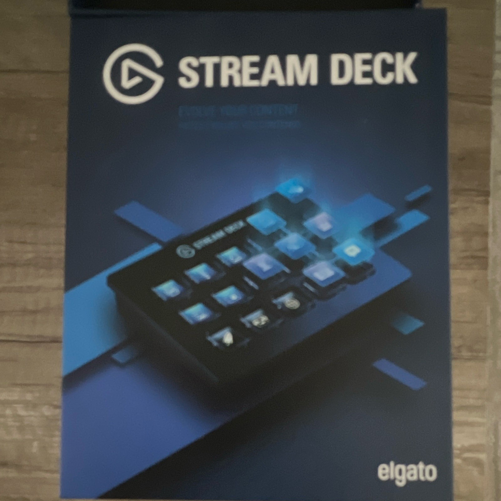 Stream Deck Elegato 20GAA9902 15-Key Live Content Creation Controller with Stand