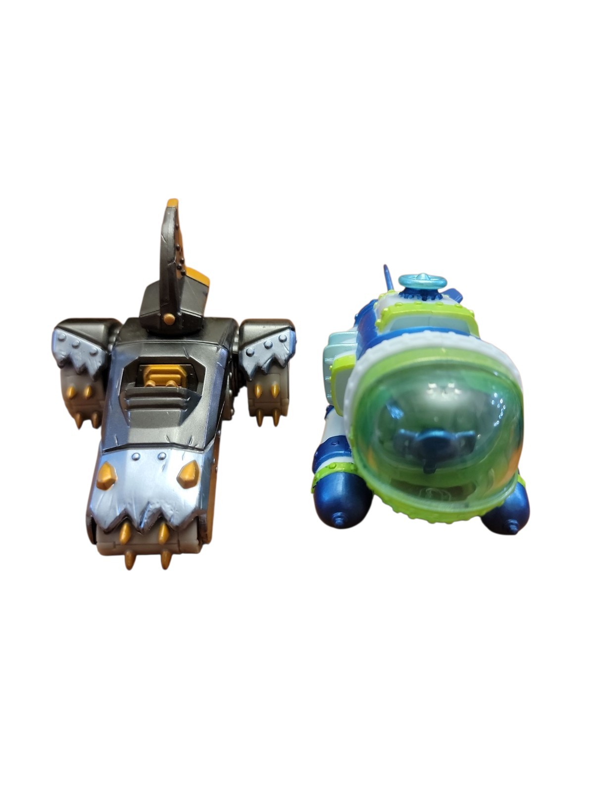 Skylanders Superchargers Lot 4 Characters, 5 Vehicles, & 2 Trophies Untested
