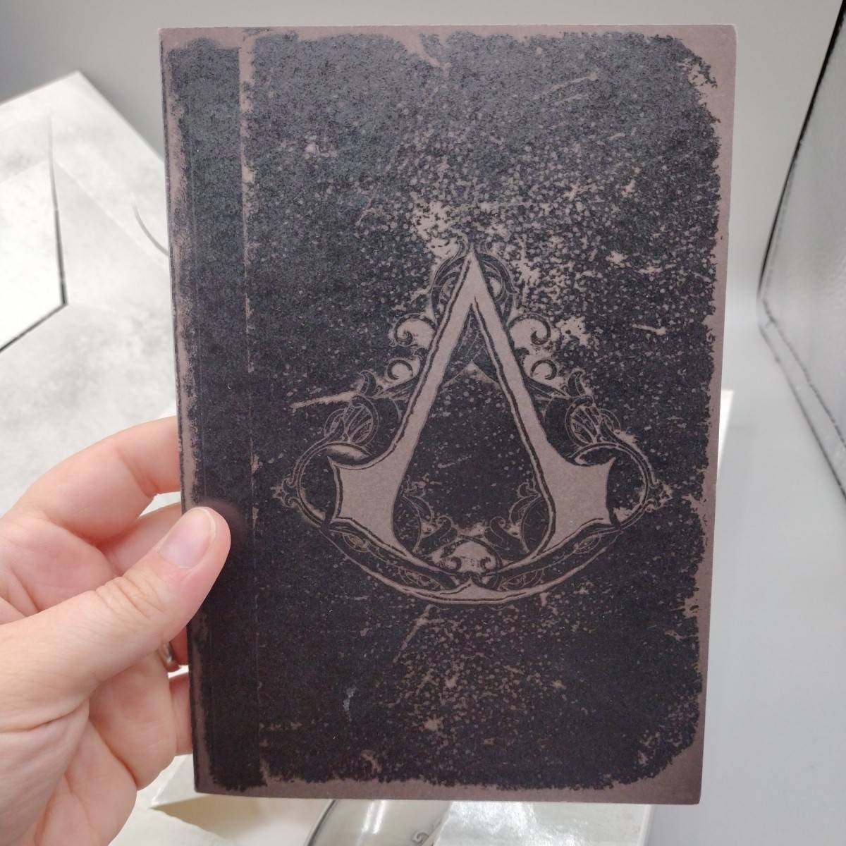 Assassins Creed 3 III Limited Edition Xbox 360 Complete Statue Flag Belt Buckle