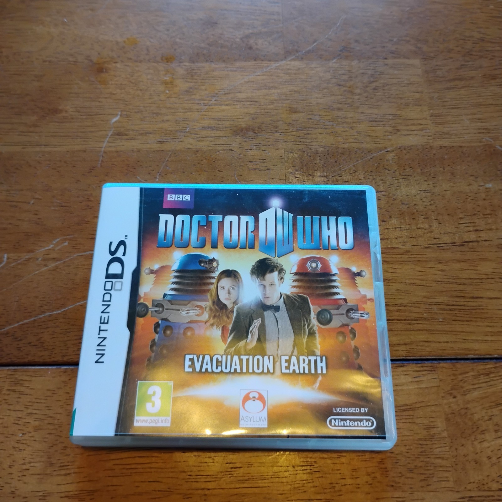 Nintendo DS Doctor Who Evacuation Earth Game In Case With Book