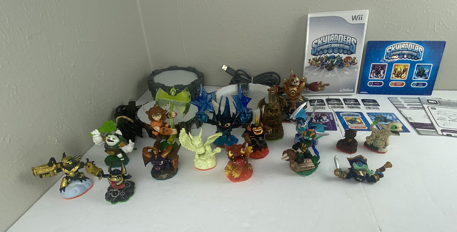 Skylanders Lot Game, Portals, 16 Figures Hot Dog, Zoo Lou, Bushwhack