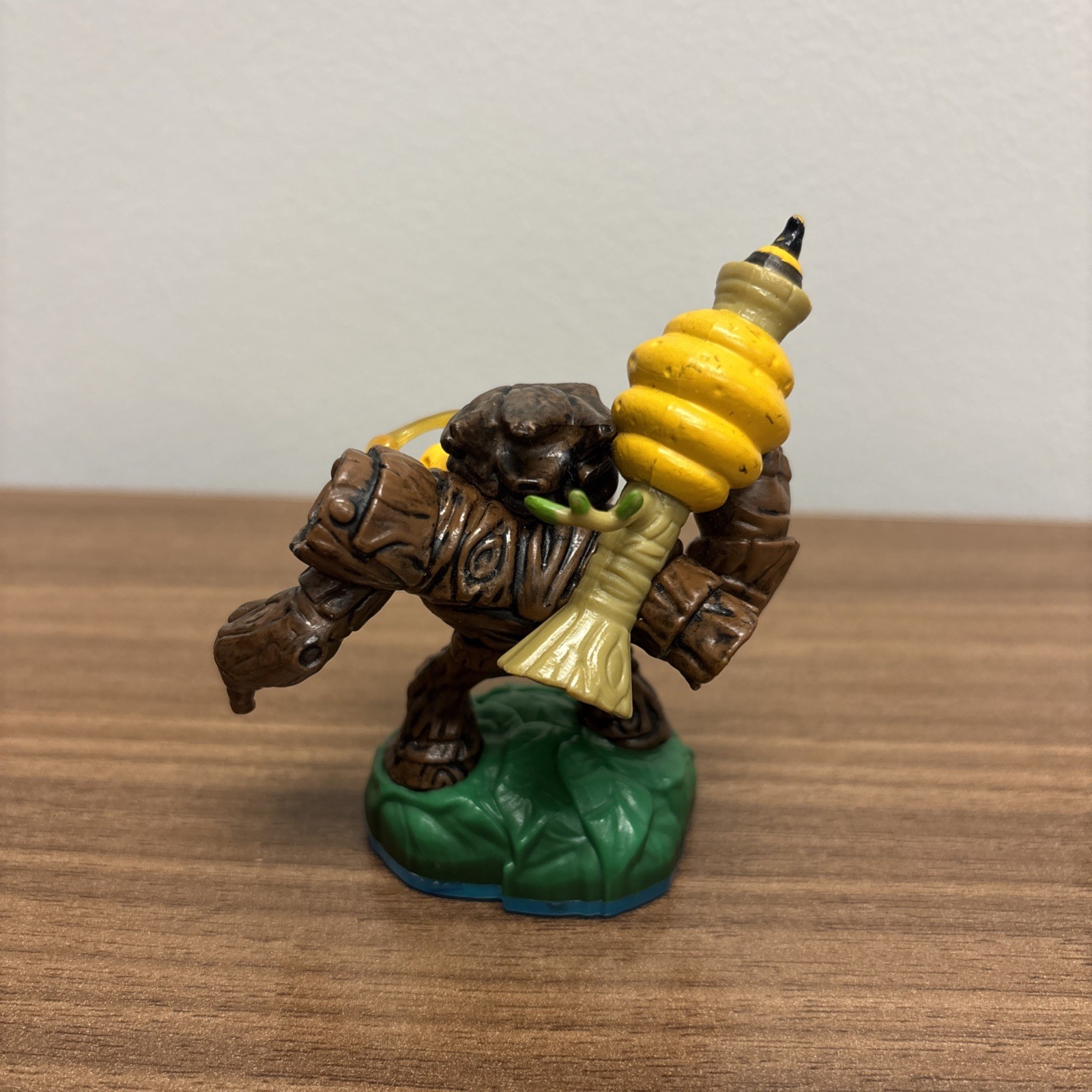 Skylanders Swap Force Bumble Blast Lightcore Character Figure