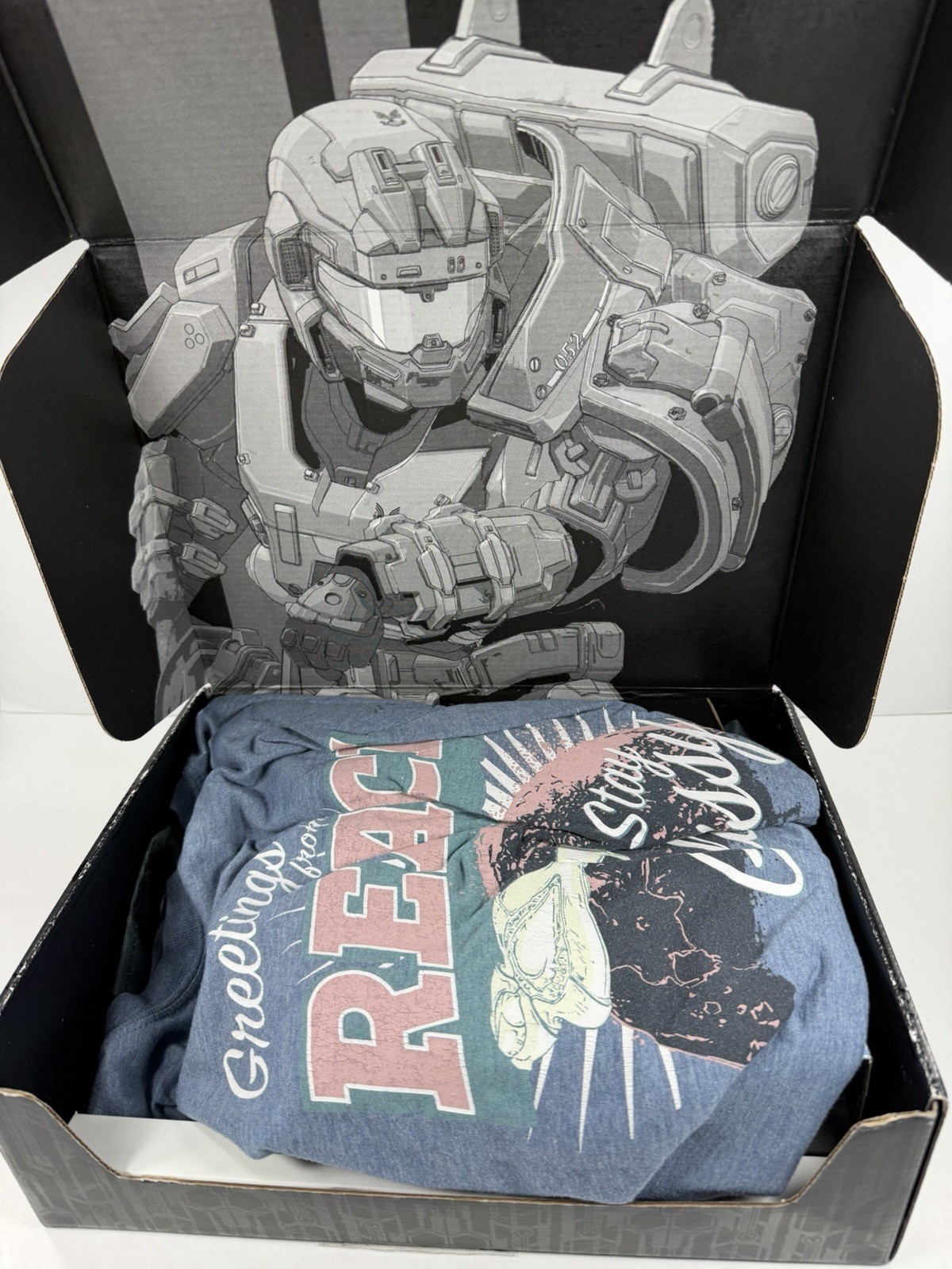 Halo Legendary Loot Crate FALL OF REACH Icon Hunter 100% Complete Shirt Size L