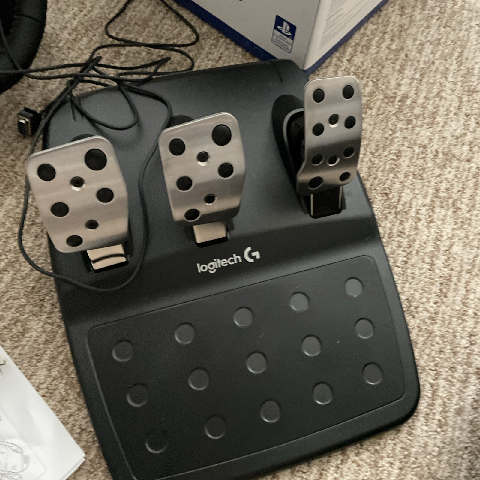 Excellent condition Logitech G29 Racing Wheel And Pedals For PlayStation and PC
