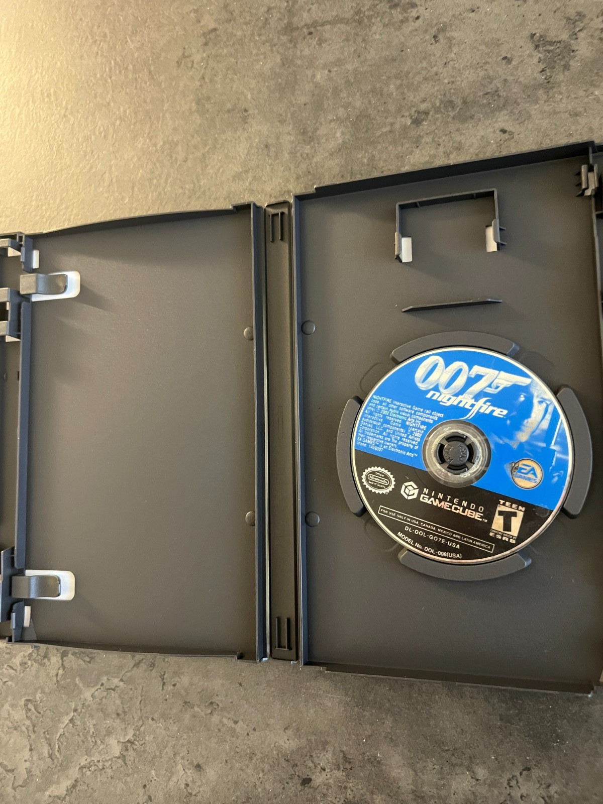 007: NightFire (Nintendo GameCube) No Manual – Tested & Working – READ