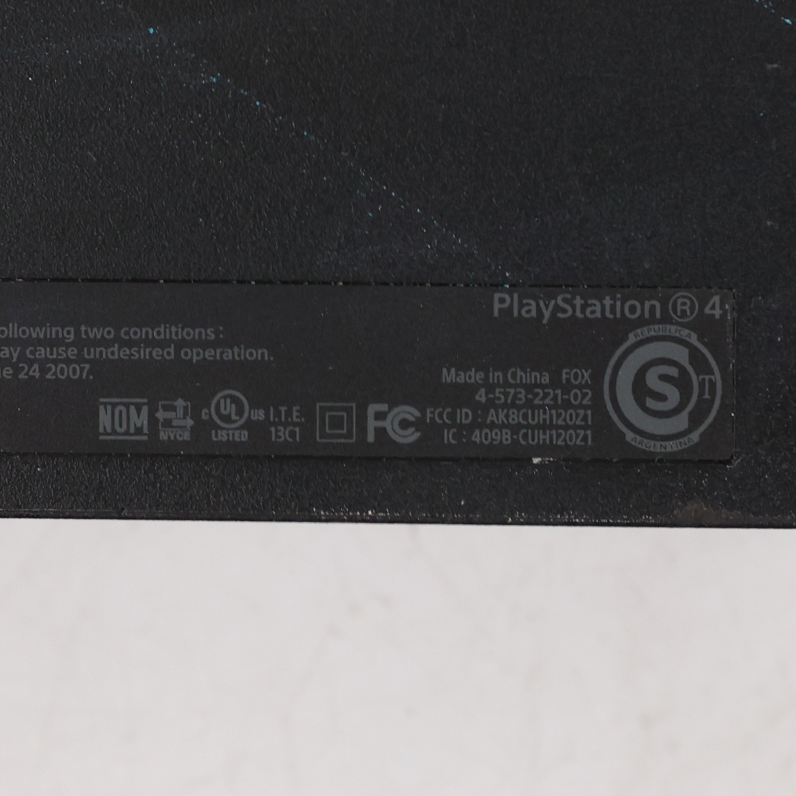 Sony PlayStation 4 PS4 Console Bundle CUH-1215A 2 Controllers & 10 Games