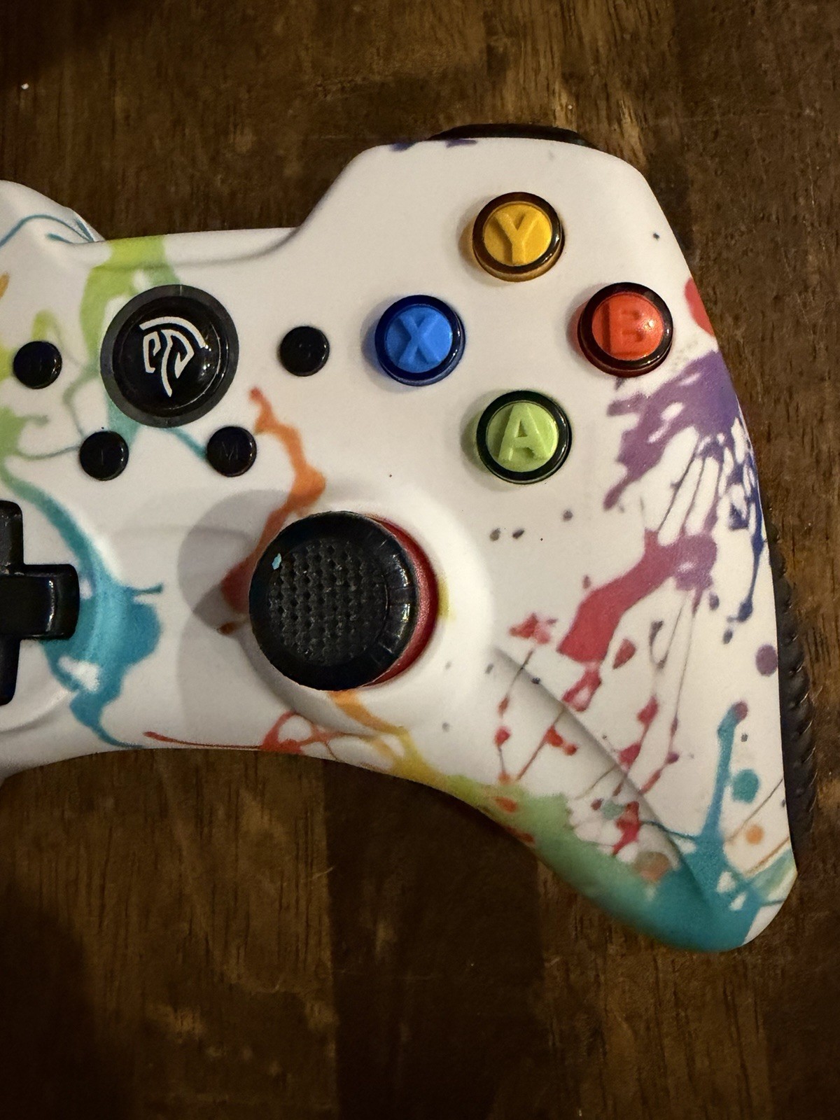 EasySMX KC-8236 wireless game controller with a “Dazzle Color” paint Theme