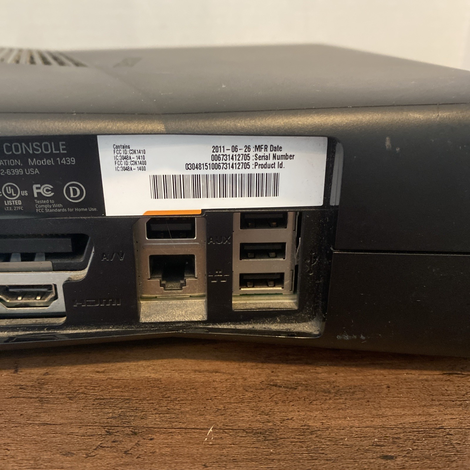 Microsoft Xbox 360 S 4GB Console only – Black (1439) – Tested/works