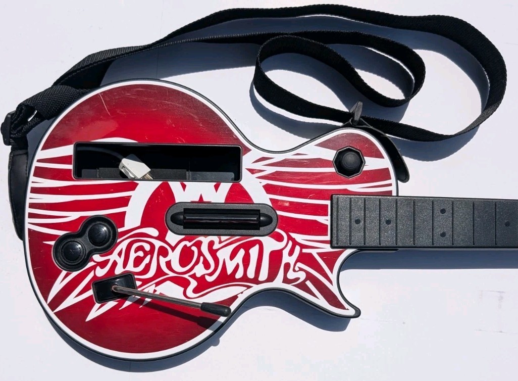 Nintendo Wii Guitar Hero Aerosmith RedOctane Les Paul Controller 95375.805 Works