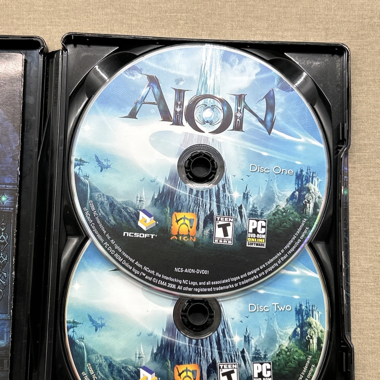 Aion (PC 2009 DVD-ROM 2-Disc STEELBOOK) Complete MMORPG Strategy Adventure Game