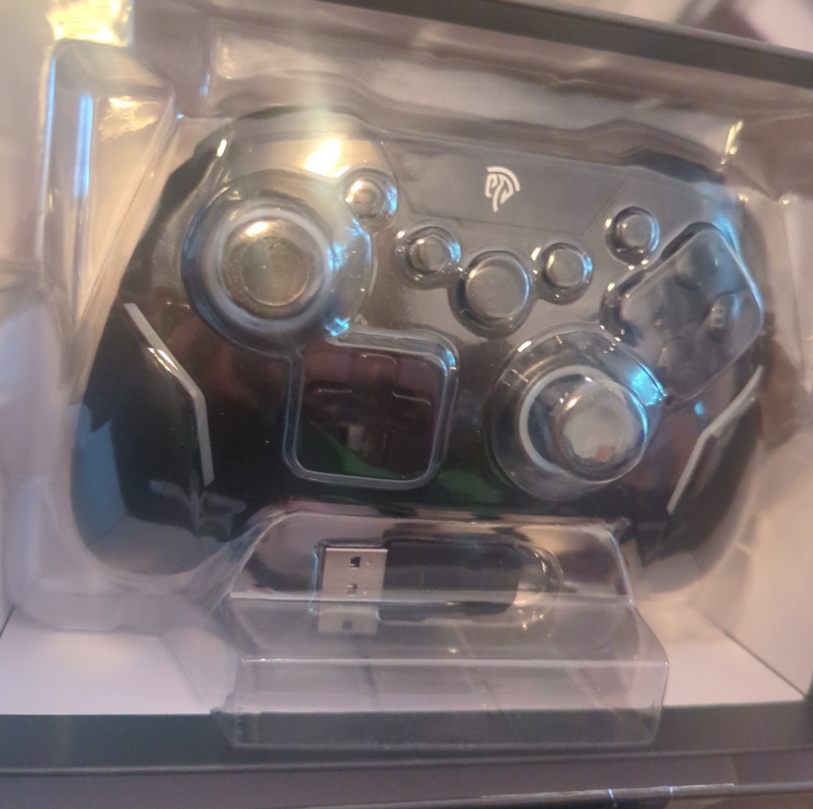EasySMX X20 Wireless Gaming Controller with RGB Backlit, 2-Stage Hall Effect Sti