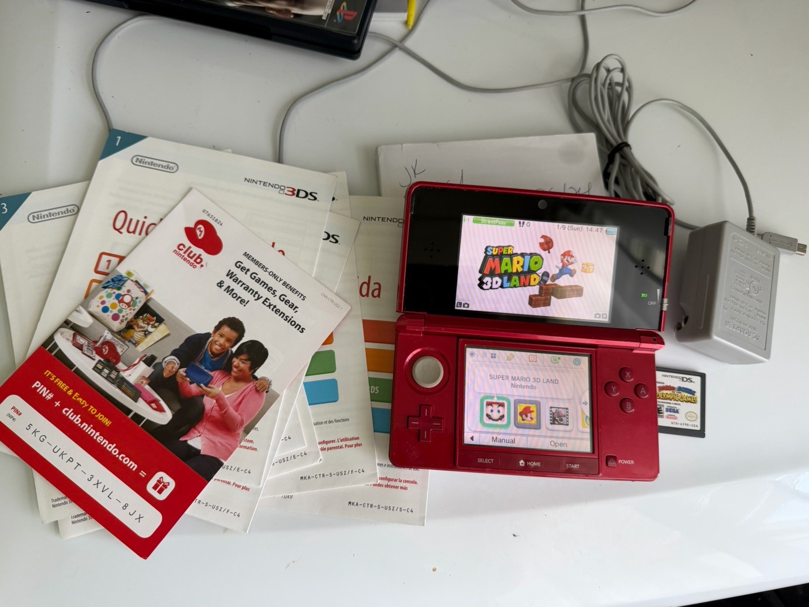 Nintendo 3DS CTR-001 Handheld Gaming Console Flame Red Charger Games SD Tested