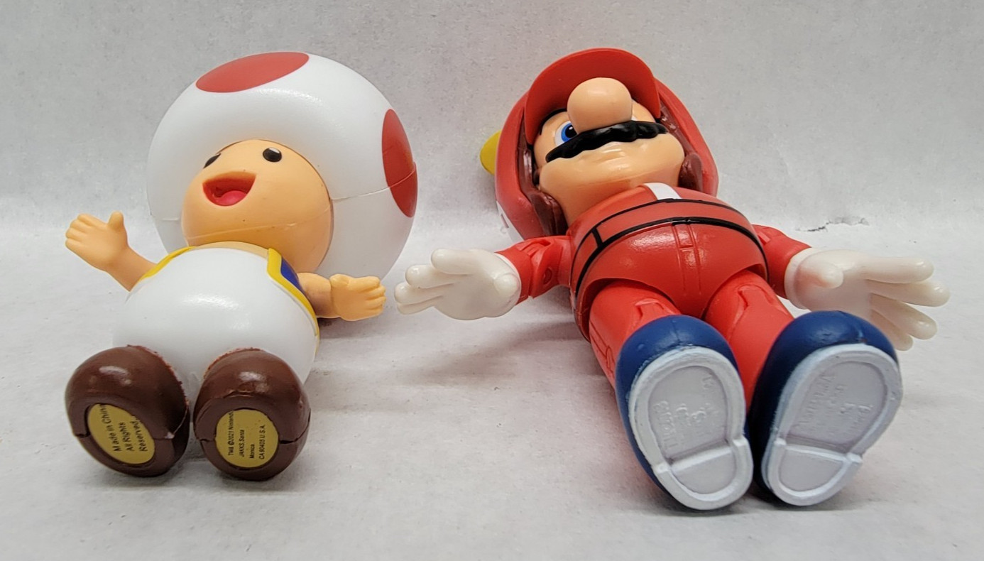 Jakks Super Mario Lot: 2018 4.5″ Propeller Mario, 2021 3″ Toad + Star & Mushroom