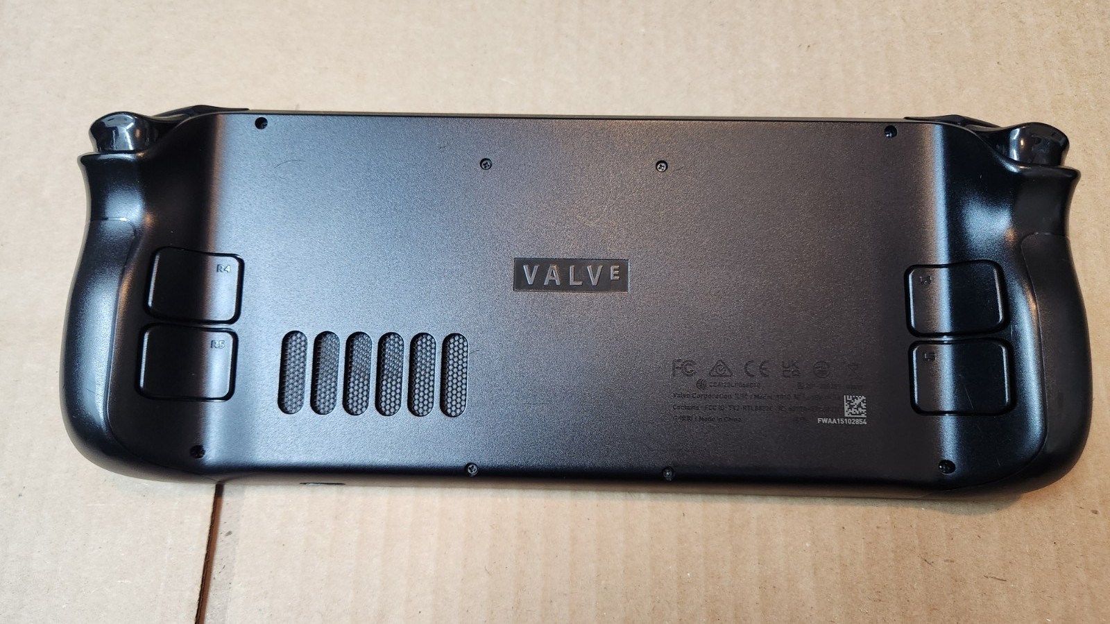 Valve Steam Deck 256GB Handheld Console comes with Case