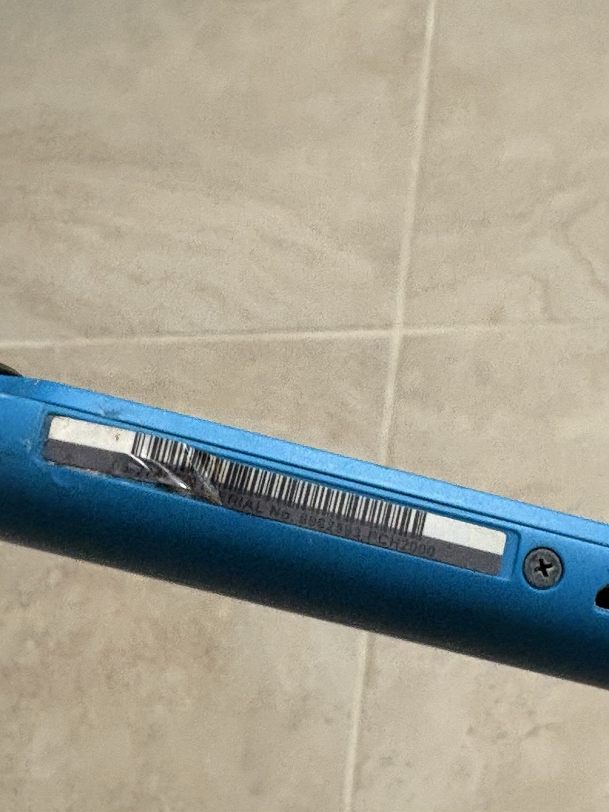 Sony PS Vita 2000 Slim PCH-2000 – Aqua Blue *GREAT* + Charger