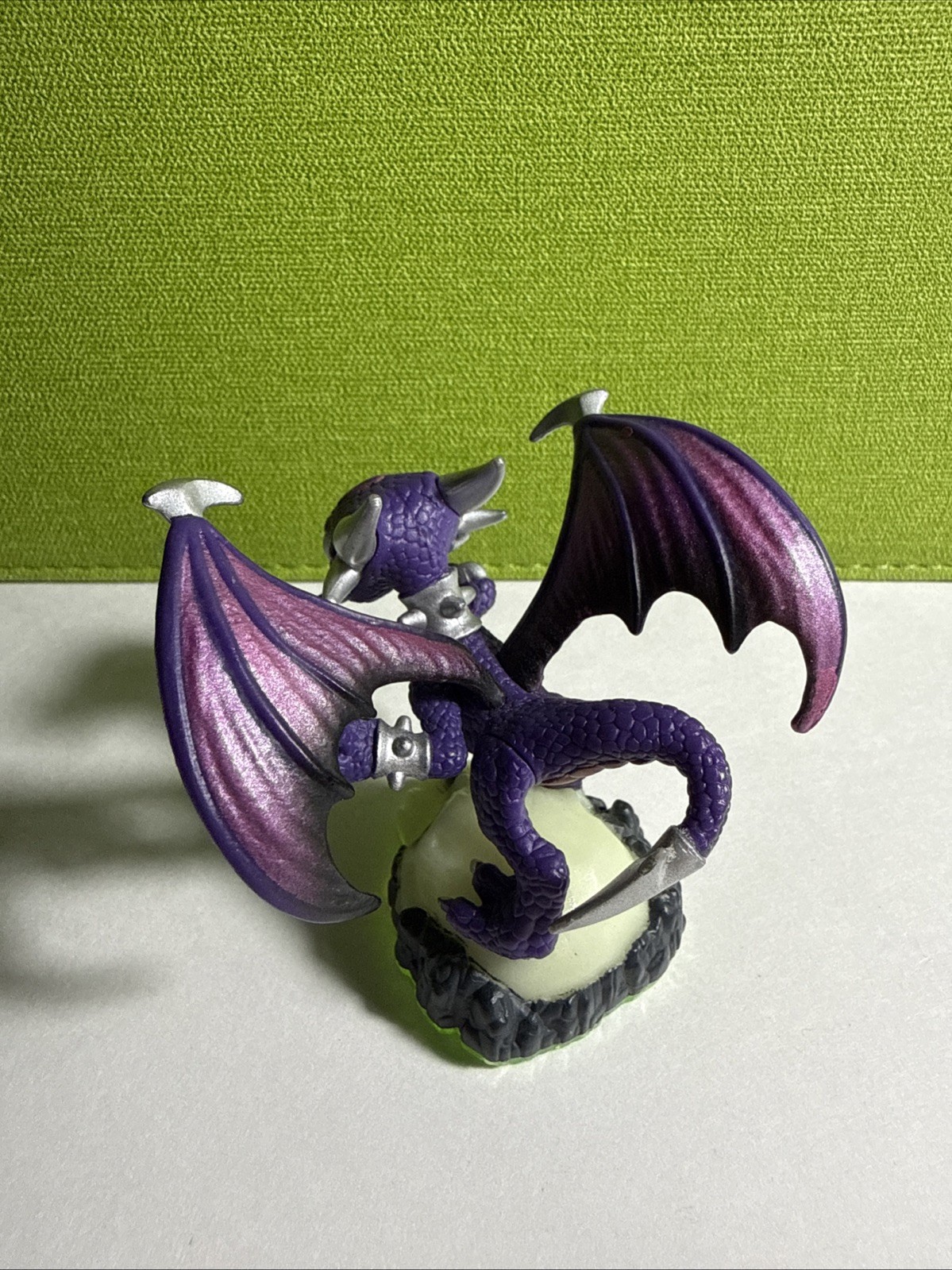 Activision Skylanders Cynder Character Figure Spyro Series E1127A 2011
