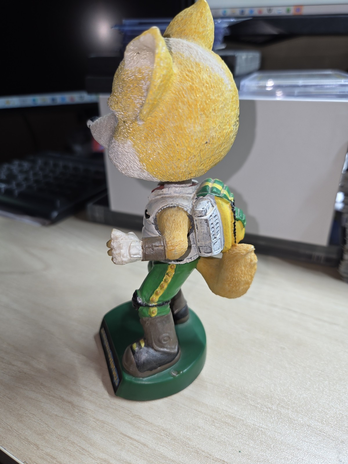 2002 Nintendo STARFOX Adventures Bobblehead Limited Edition – Broken fingers!