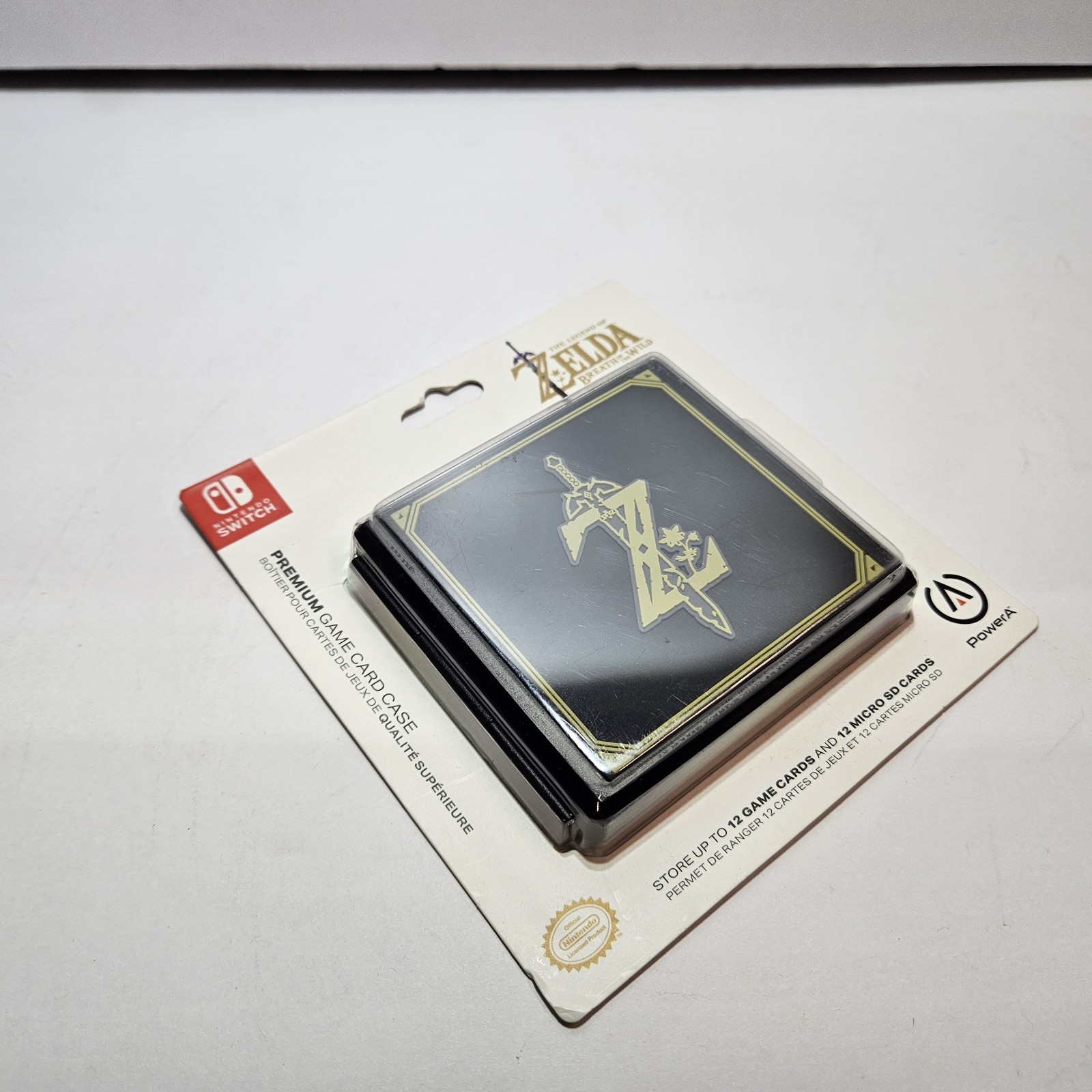 NINTENDO SWITCH ZELDA BREATH OF THE WILD PREMIUM GAME CARD CASE FOR 12 GAMES NIB