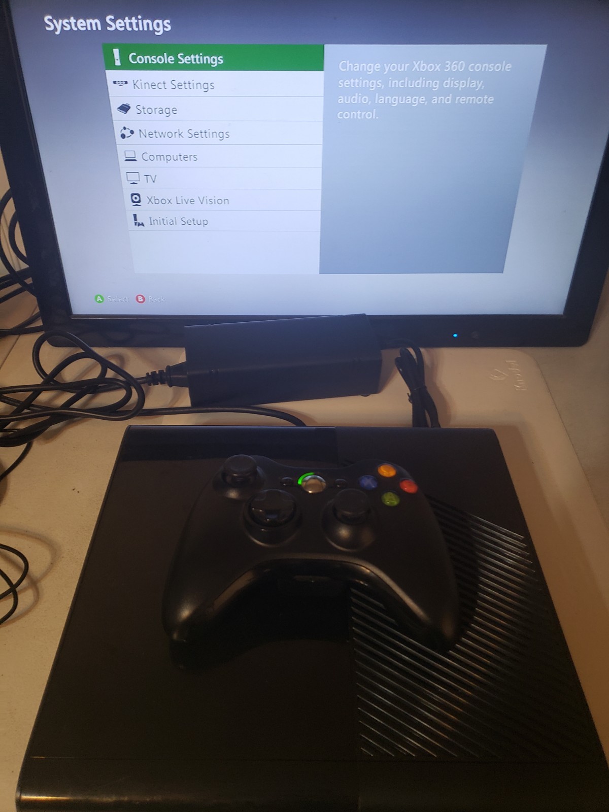 Xbox 360 E Console Model 1538 4GB – Bundle: Controller, Power Supply, Games