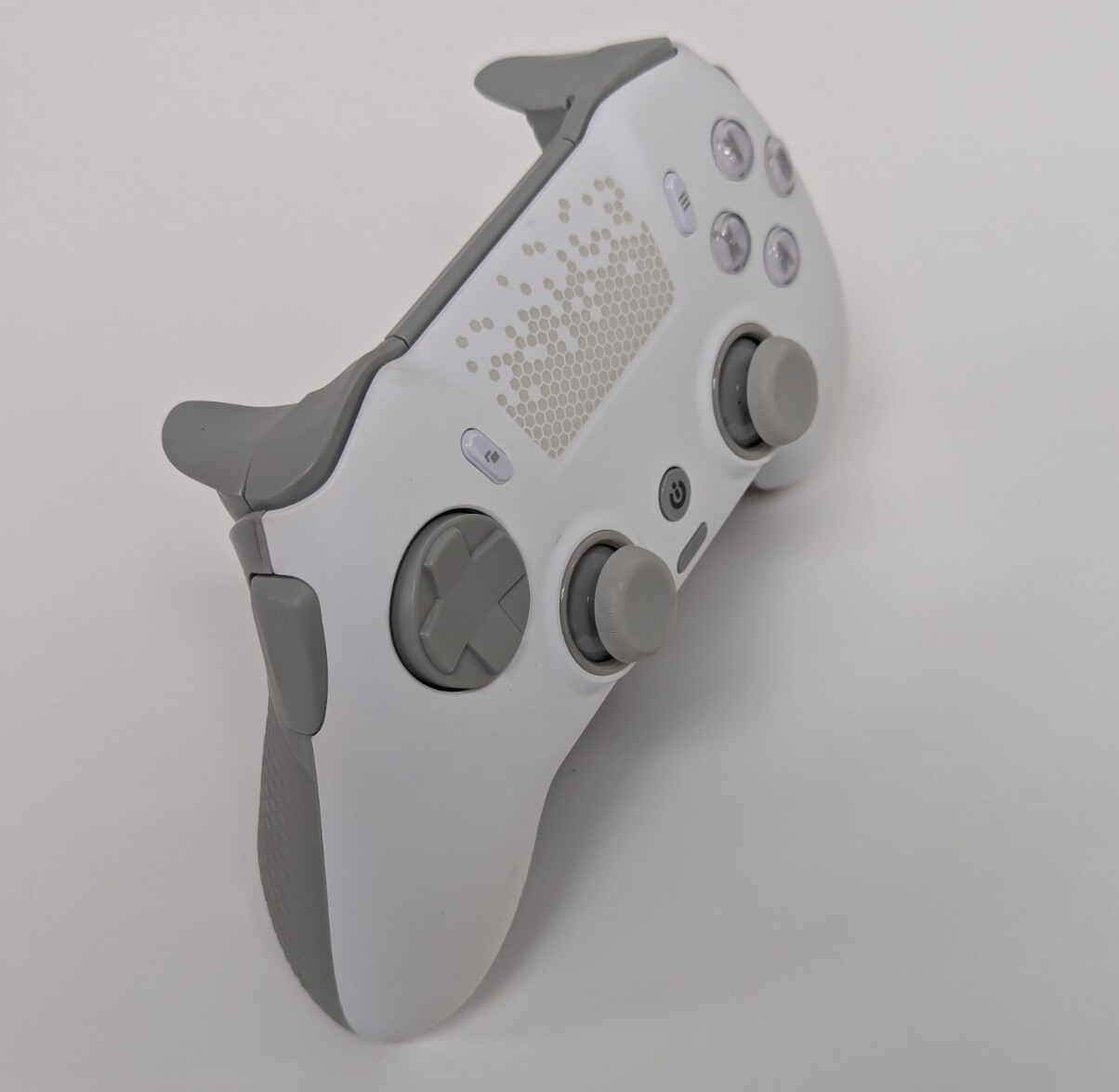 SCUF ENVISION PRO Wireless PC Gaming Controller -White Gray (Missing Dongle)