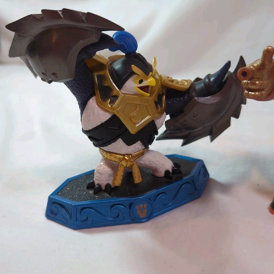 Activision Skylanders Giants Figures Lot 4 Robot Dragon Penguin Girl Empire