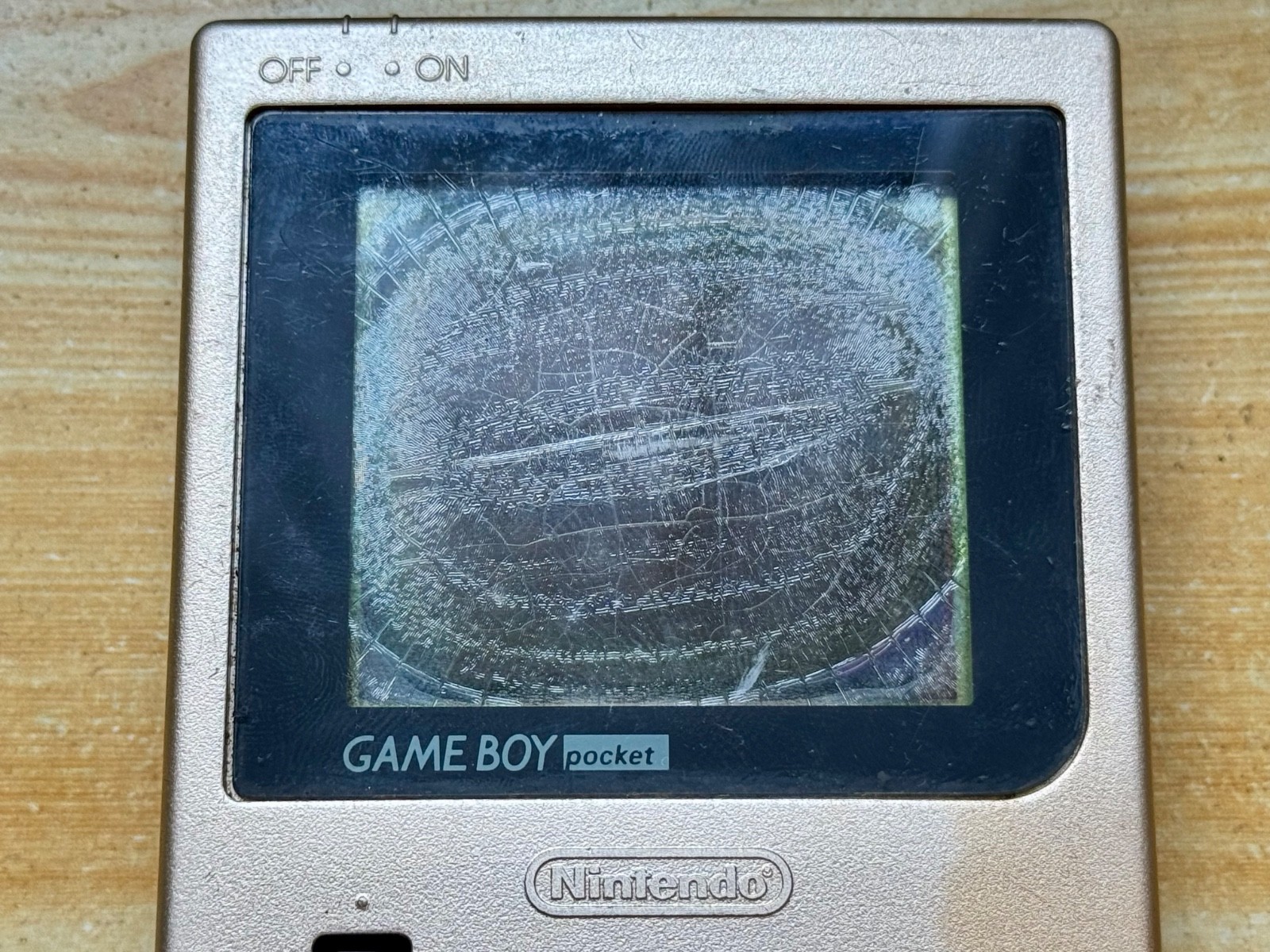 Nintendo Gameboy Pocket MGB-001 Pearl Champagne Gold Handheld System Console