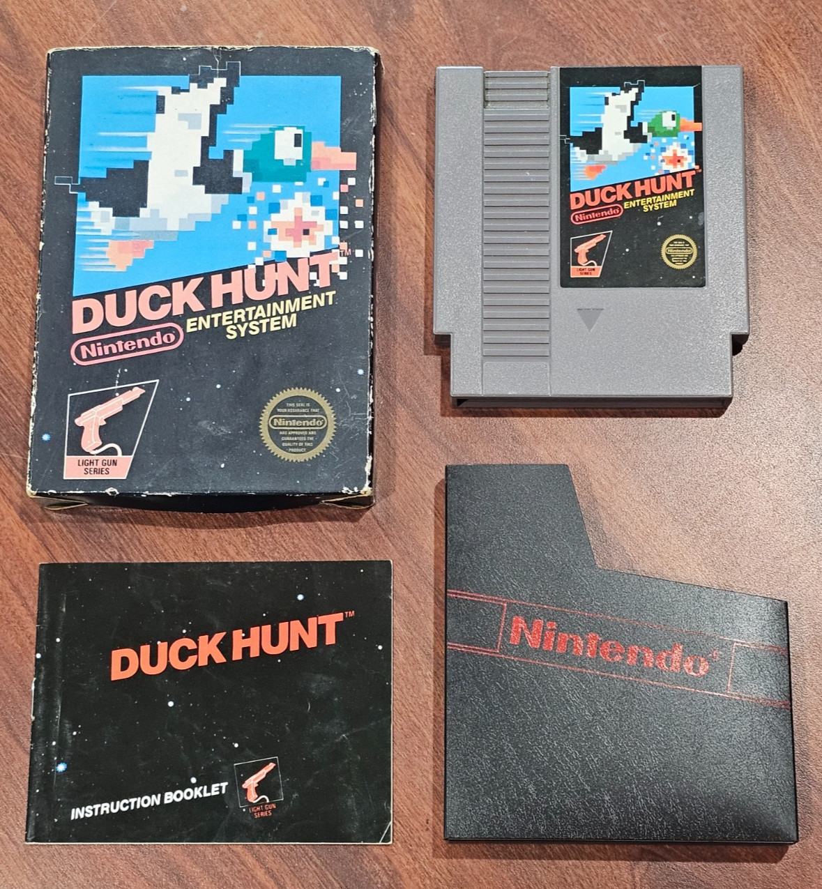 Duck Hunt (Nintendo NES, 1985) 5 Screw w/ Manual, Sleeve + Box