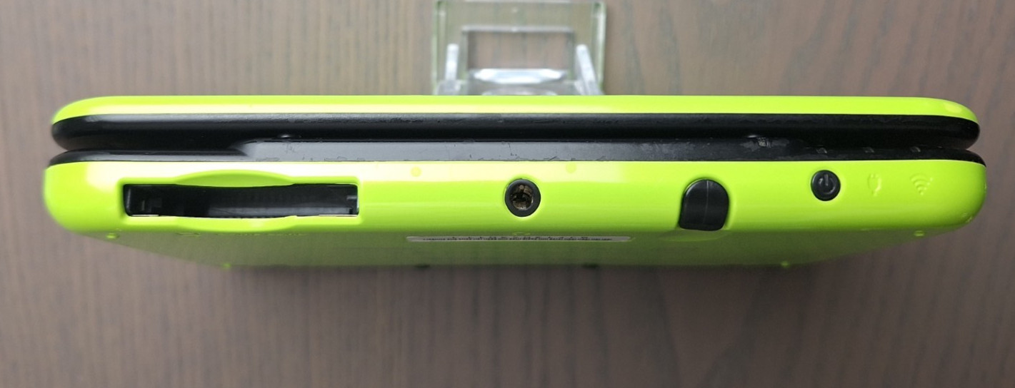 New Nintendo 3DS XL Lime Black | Charger + 32GB SD Card | Region Free