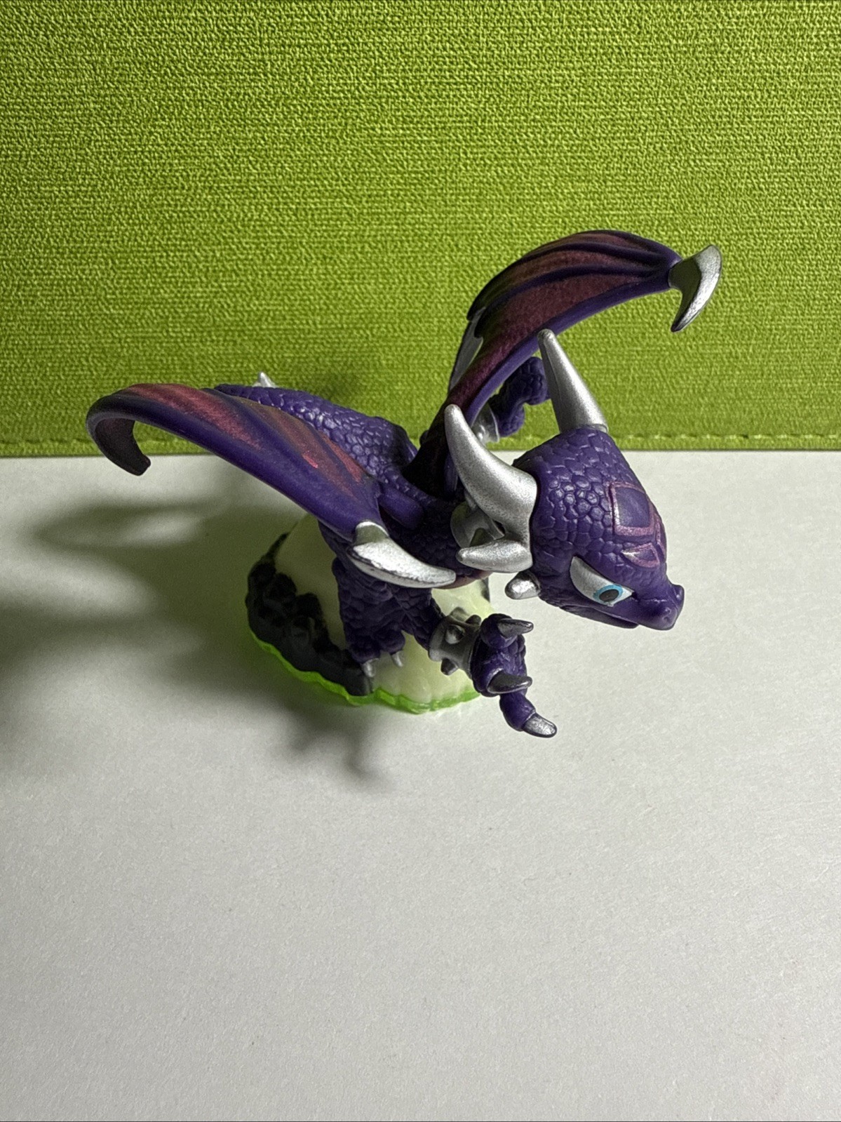 Activision Skylanders Cynder Character Figure Spyro Series E1127A 2011