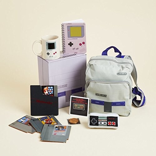 2017 Culturefly Nintendo Gameboy NES SNES GB Box W/ 7 Collector Items Open Box