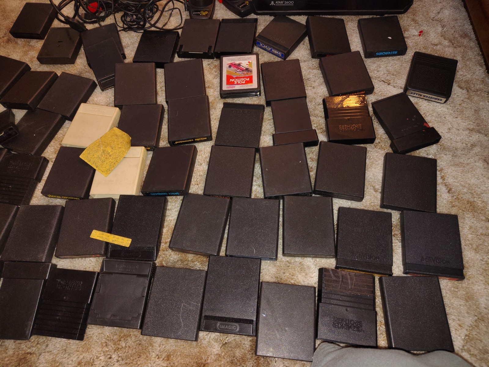 USED UNTESTED Huge Assorted Atari 50+ Video Game Console & Game Lot 80s Joystick