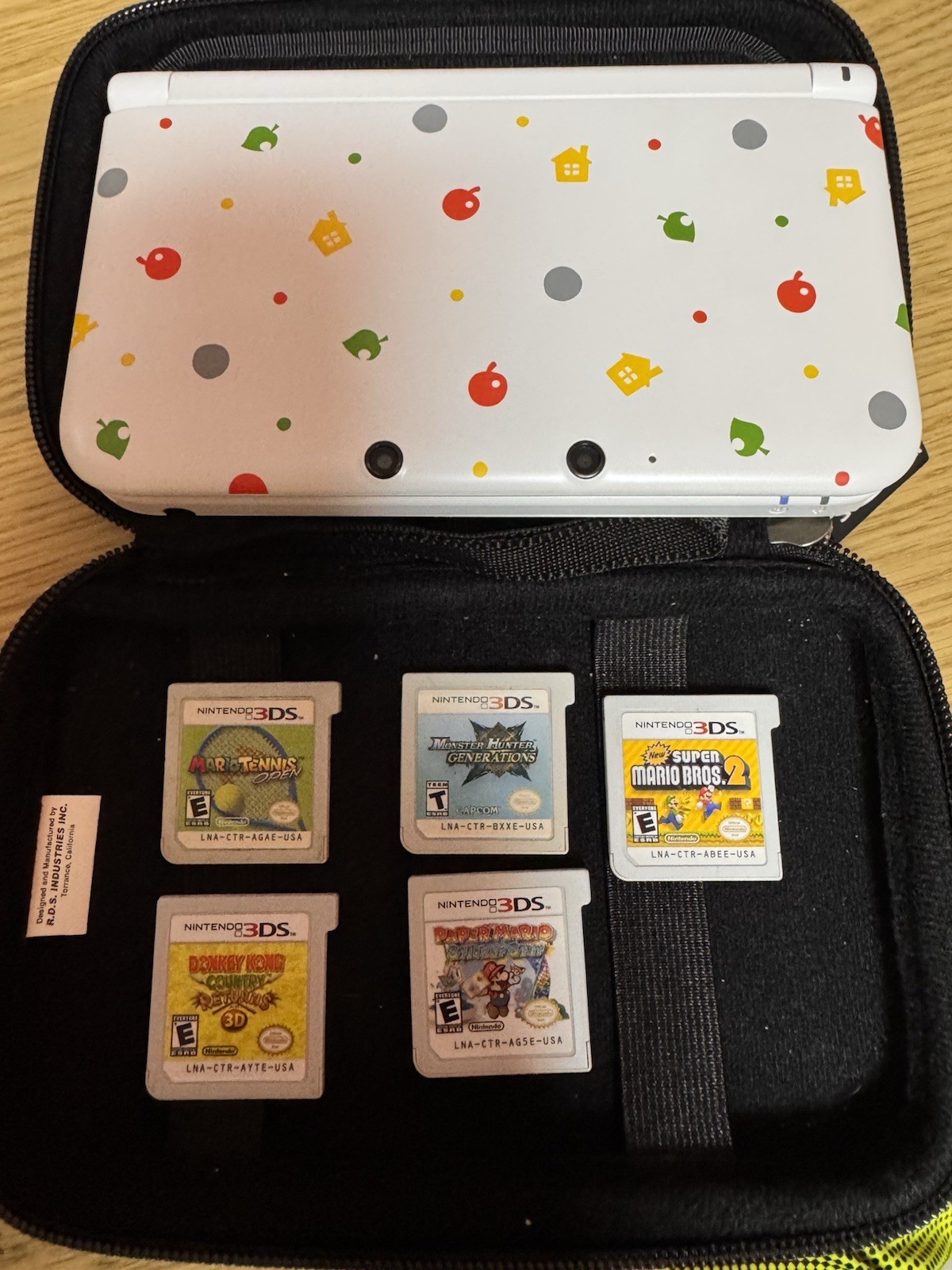 Nintendo 3DS XL White Animal Crossing Limited Edition – Great Condition