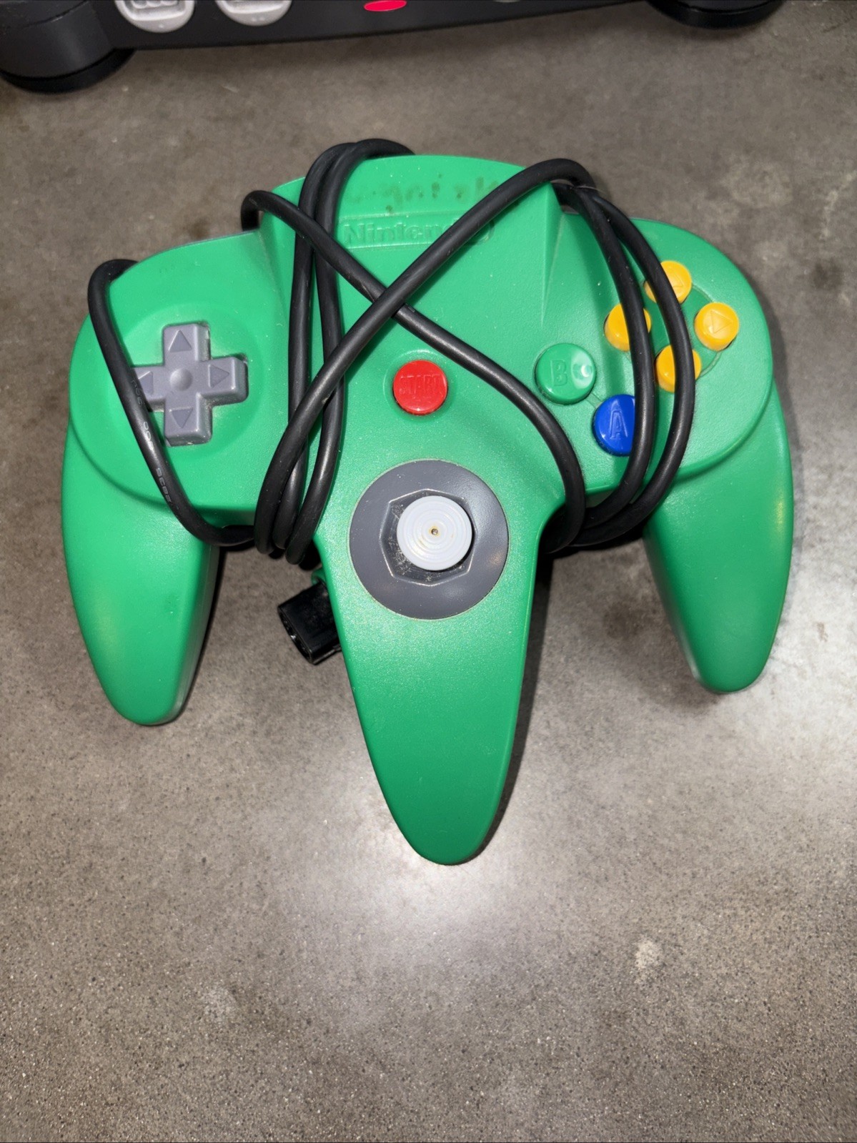 Nintendo 64 N64 With Four Controllers And Cords