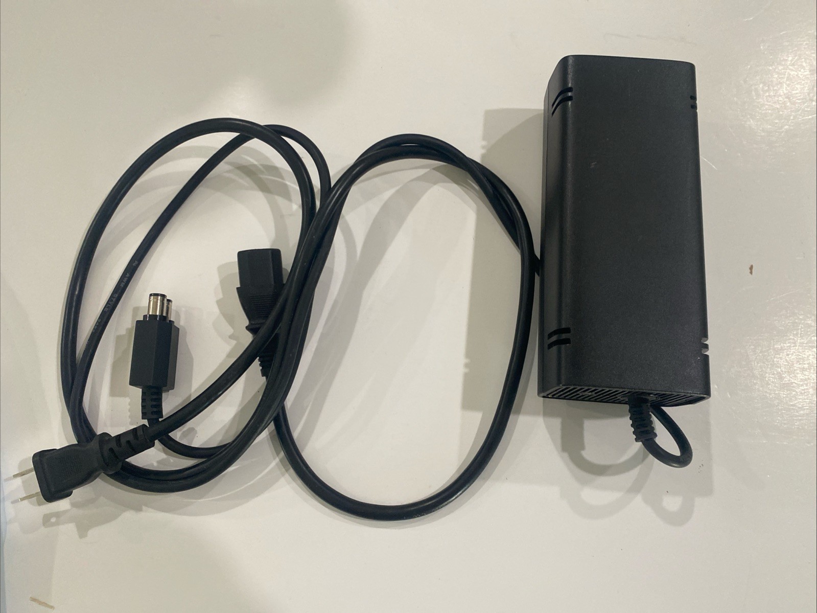 OEM Original Microsoft Xbox 360 Slim AC Adapter Power Supply 110V Very Good 4Z