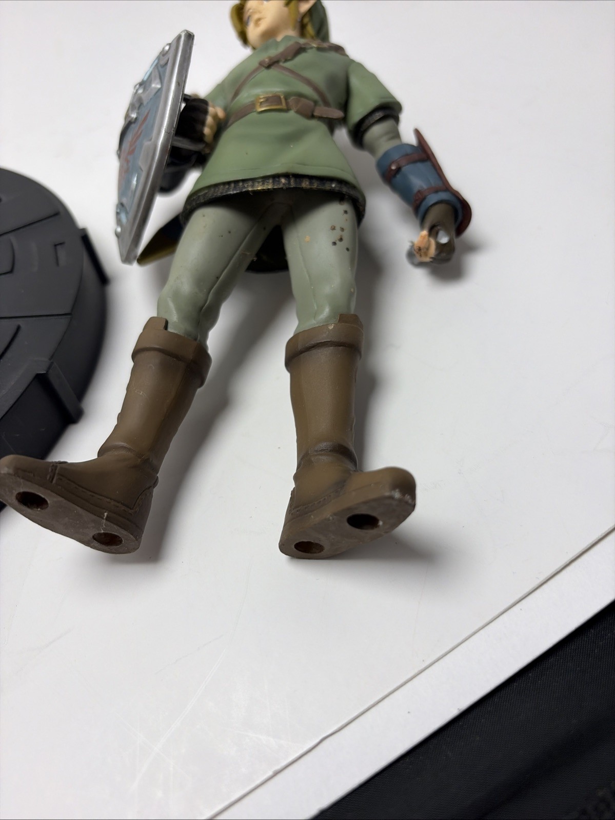 Legend of Zelda: Twilight Princess Dark Horse Deluxe Link Statue, Pre-Owned READ
