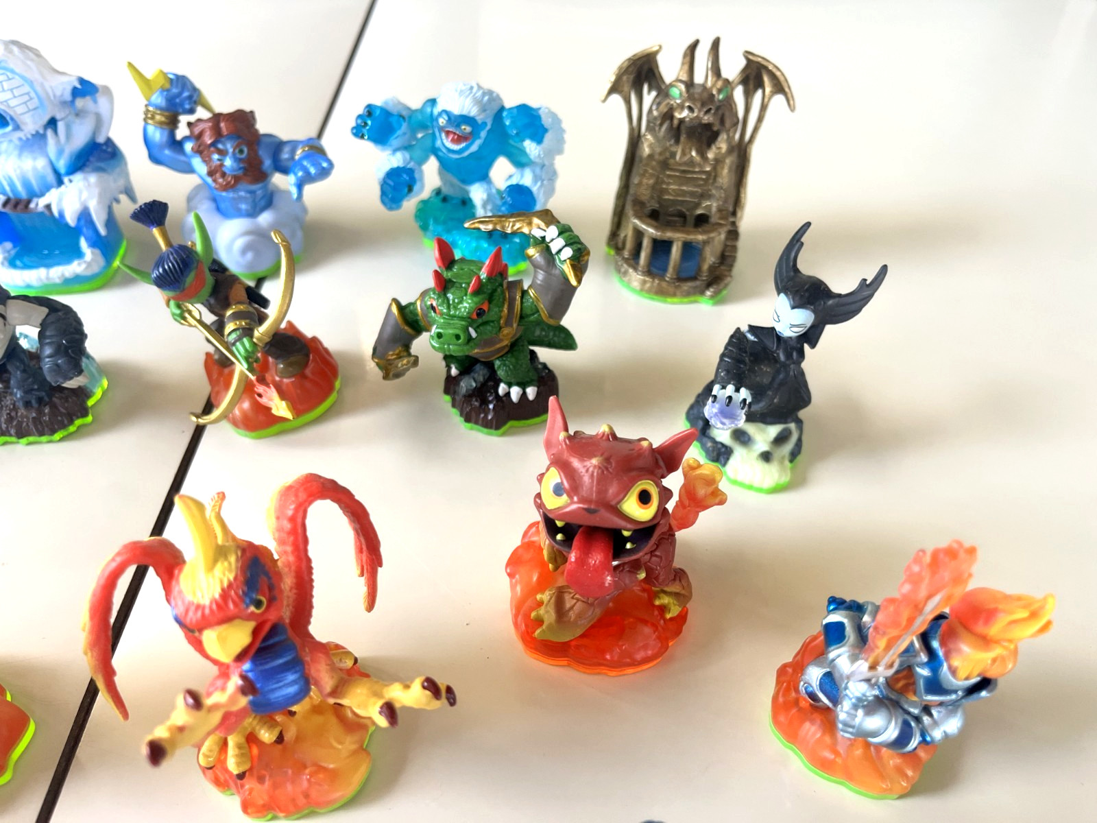 Bulk Lot: 38 Skylanders — Great condition + Rares!
